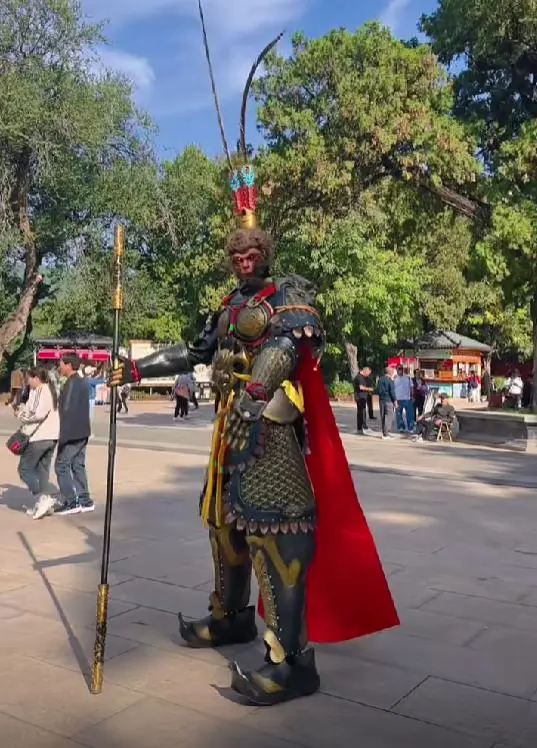 黑神话取景地灵岩寺现巨型悟空